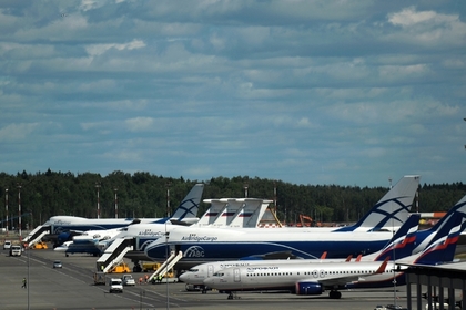 Летевший в Самару SSJ-100 вернулся в Шереметьево