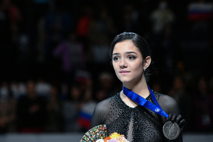 Ошибка Медведевой с цветами флага России вызвала споры в сети