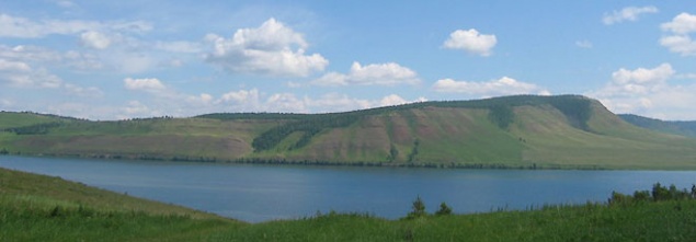 Двое шарыповских чиновников присвоили себе землю на берегу озера. Суд отправил их в колонию