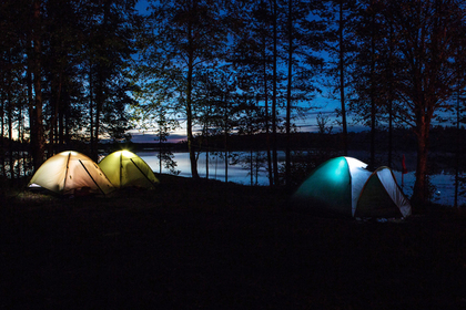 Ребенок погиб при пожаре в российском палаточном лагере