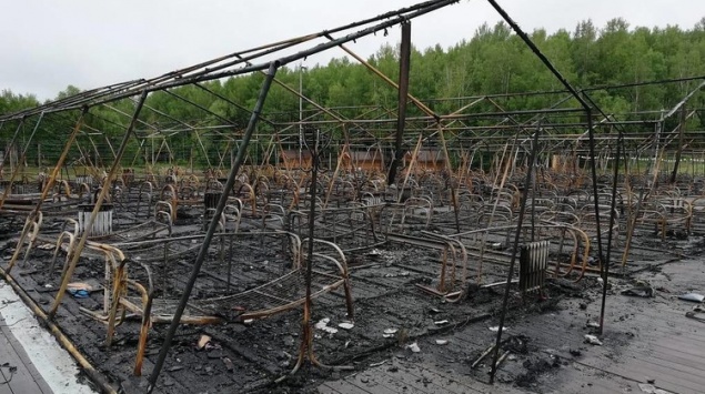 Объявлен траур по погибшим в палаточном лагере детям