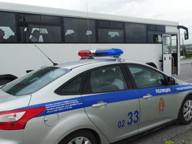 Госавтоинспекторы уделяют особое внимание безопасности при перевозках пассажиров автобусами