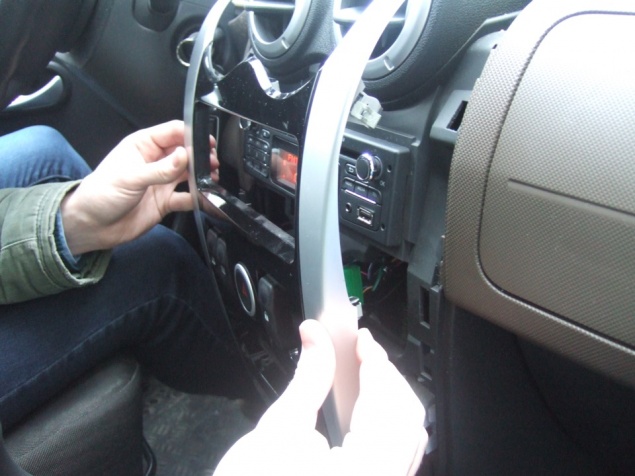 Как самостоятельно избавиться от скрипов пластика в машине?