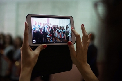 Российских школьников захотели лишить смартфонов