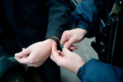 Заподозренных в надругательстве над волейболисткой полицейских арестовали