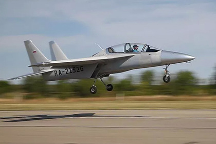 Россия показала самолет на двигателе от автомобиля