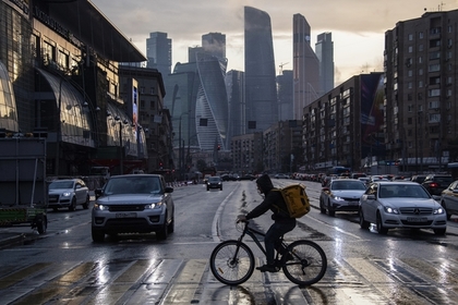 Российская экс-чиновница сбила подростка и потребовала денег с его родителей