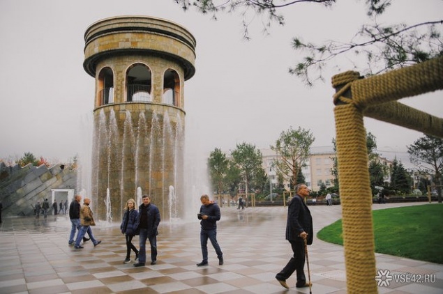 На месте сгоревшего ТЦ «Зимняя вишня» в Кемерово построили «Сквер ангелов»