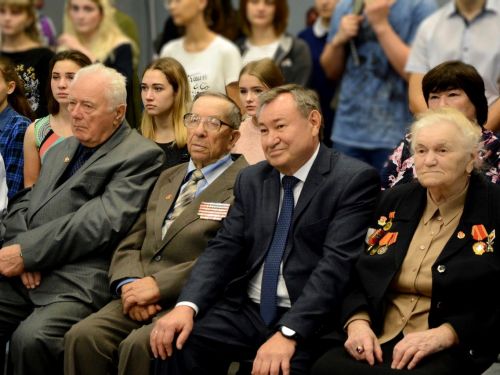 «Своей судьбой гордимся мы»: впервые в Ачинске открылась выставка почетных жителей города