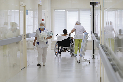 Работу российских врачей захотели предложить мигрантам