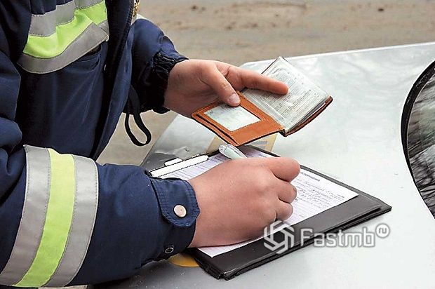 Красноярские и московские водители платят самые большие в стране штрафы за нарушения ПДД