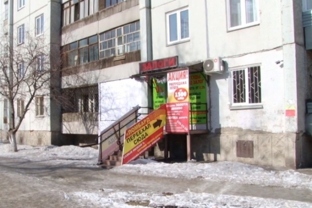 Девушка сняла в Красноярске квартиру посуточно и вынесла бытовую технику в ломбард