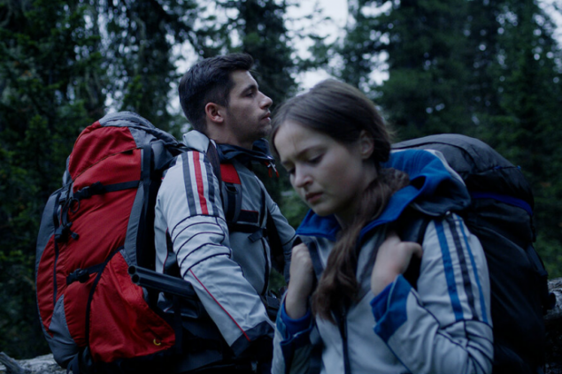 В кинотеатрах стали показывать фильм «Двое», который снимали в Ергаках