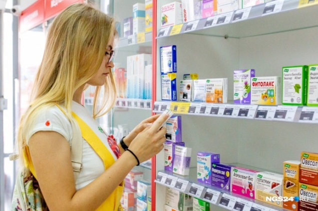 «Самые популярные — омега-3 и витамин D»: специалисты рассказали, как правильно принимать БАДы