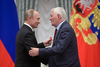 Путину пожаловались на «опущенных ниже плинтуса врачей»