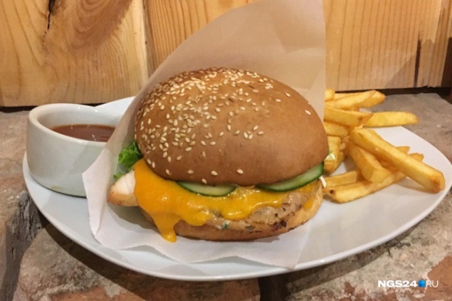 После массового отравления суши эксперты пошагово рассказали, что делать пострадавшим от фастфуда