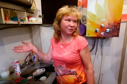 Задолжавшей два миллиарда рублей дворнику отменили штрафм