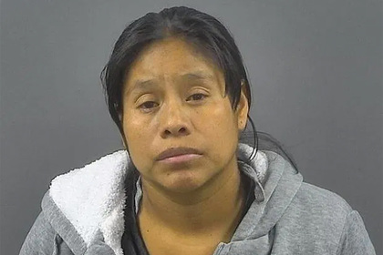 Мать продала ребенка незнакомцам перед зданием начальной школы