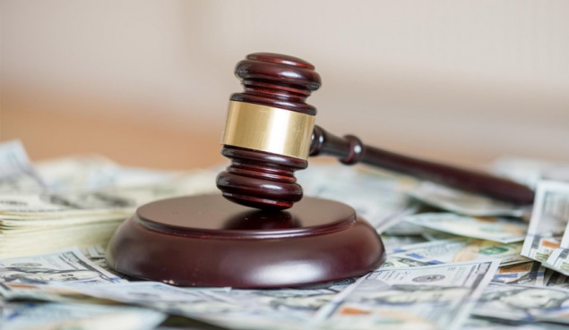 Жительница Красноярского края отсудила 160 тысяч у начальника за нечестные условия работы во время беременности