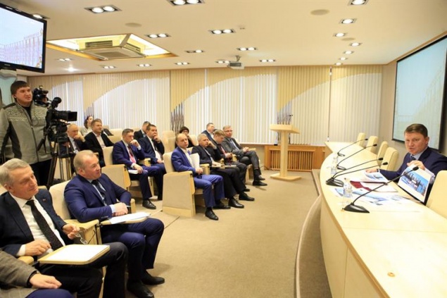 В новогоднюю ночь и на Рождество по Красноярску будут курсировать праздничные автобусы