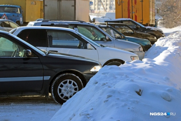 Таксист воровал автомобильные аккумуляторы. Его нашли и отдали под суд
