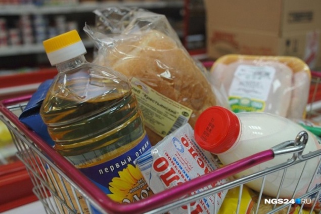 Мужчина забрал кошелек пенсионерки с 12 тысячами с полки дискаунтера и раскаялся только в полиции