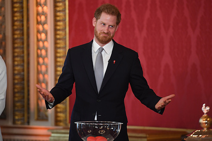 Принц Гарри покинул Великобританию после отречения от титула