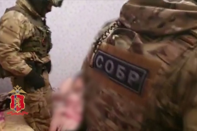 Силовики ворвались в порностудию в Покровке, пока там снимали видео с девочками 15–18 лет