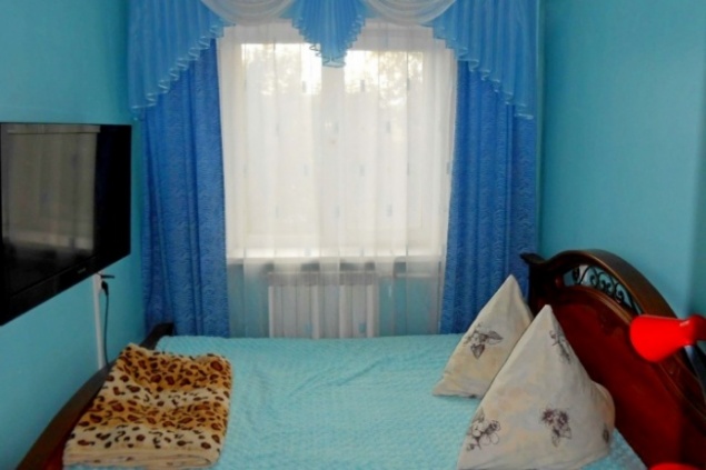 Пенсионерка из Железногорска заказала итальянские шторы, но получила пакеты с песком и ситец