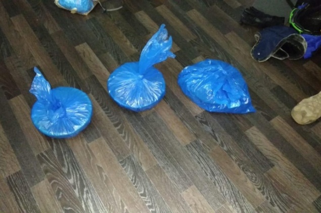 Полицейские накрыли интернет-магазин для наркоманов. На складе нашли 6 килограмм синтетики