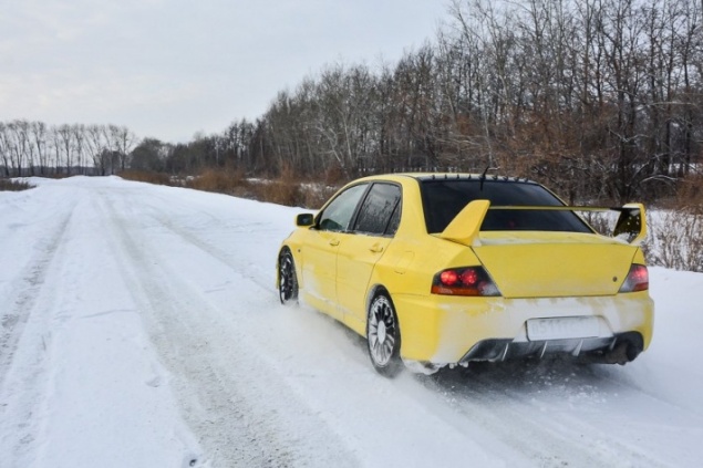Влияет ли быстрый разгон на расход топлива: вот что говорит физика