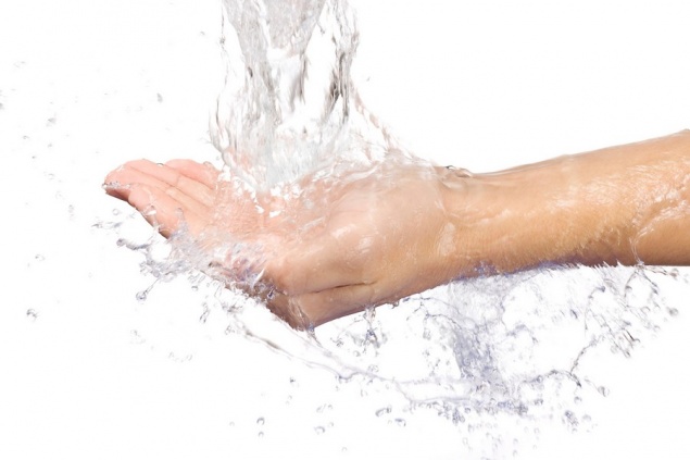 Как бороться с потливостью рук