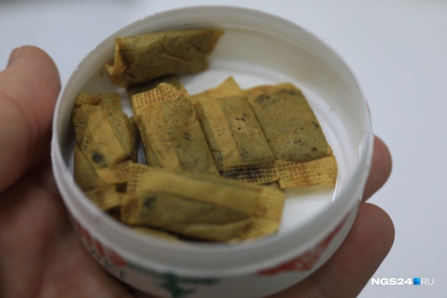 «Отведите сначала к психологу»: в полиции дали советы для родителей, заставших детей со снюсом