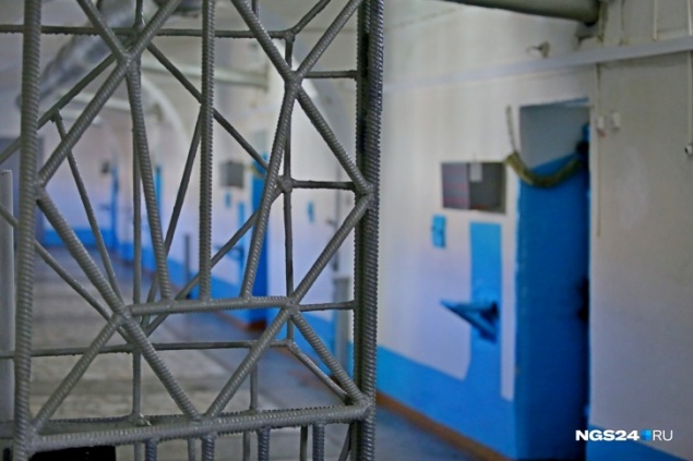 Бил по голове и отбирал сумку: полицейские задержали серийного грабителя бабушек