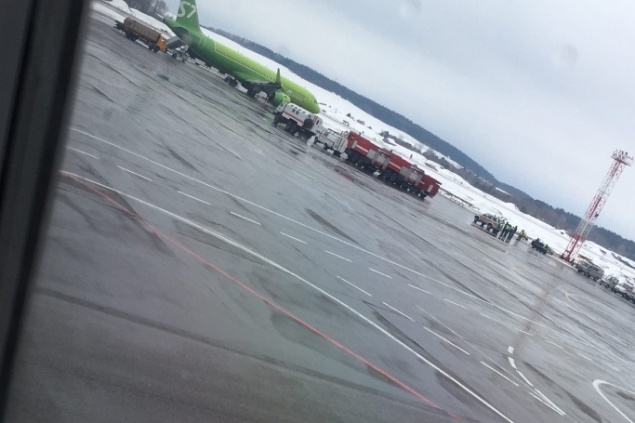 Анонимы второй день сажают самолеты по всей России сообщениями о «бомбах»