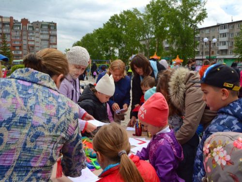 В Ачинске началась подготовка к летним детским праздникам: объявлены торги по закупке сладостей