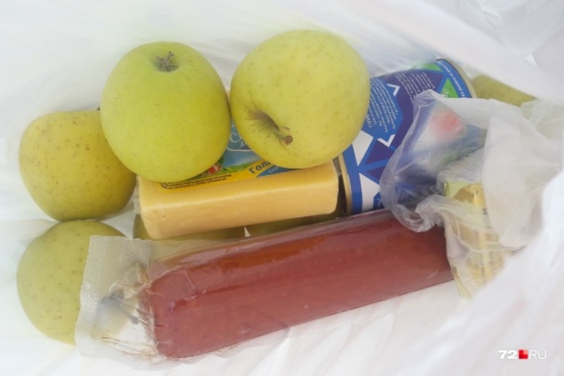 До Москвы далеко: что входит в сухой паек для школьников в регионах