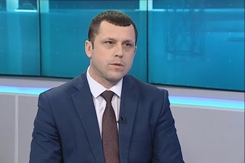 Главу УДИБа, подозреваемого в смерти людей из-за укусов собак, уволили из мэрии