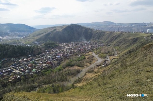 Погода на короткую рабочую неделю: в окрестностях города еще выпадет снег, а к 9 мая придет летняя жара