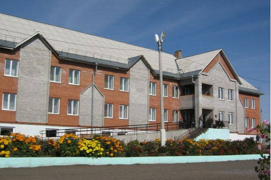 Медсестра в интернате таскала инвалида по полу и бросила его полуголым у двери