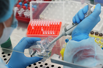 Российские ученые заявили об успешном испытании вакцины от коронавируса на себе