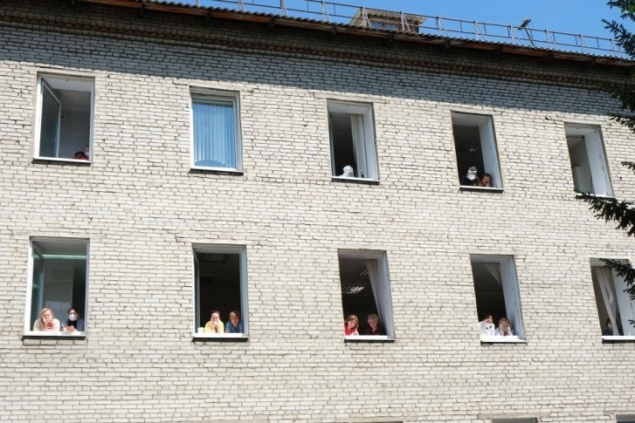 «Говорили, что я себя накручиваю»: красноярка с коронавирусом 2 недели добивалась теста и госпитализации