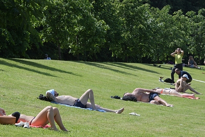 Россиянам напомнили об опасных последствиях загара