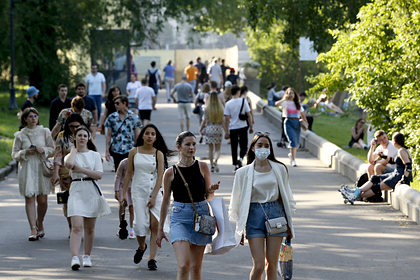 Россияне оценили снятие введенных из-за коронавируса ограничений