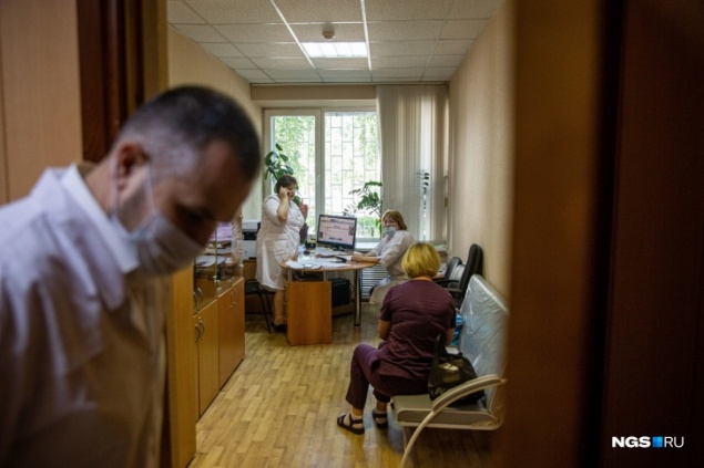 В Красноярске за сутки выявили 127 новых больных COVID-19 и 4 смерти от вируса