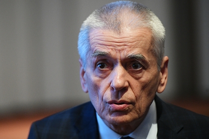 Онищенко назвал главную опасность начала учебного года