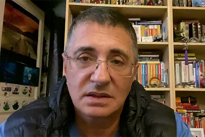 Доктор Мясников обратился к спасшим Навального врачам