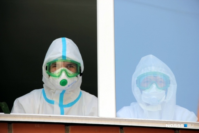 Мишустин продлил коронавирусные выплаты медикам