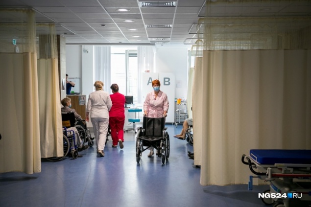 Красноярские врачи избавили пациентку с раком кишечника от колостомы, когда отказали даже московские медики