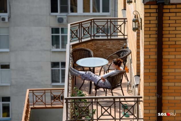 Как будто мы снова в марте: Минздрав посоветовал россиянам оставаться в выходные дома